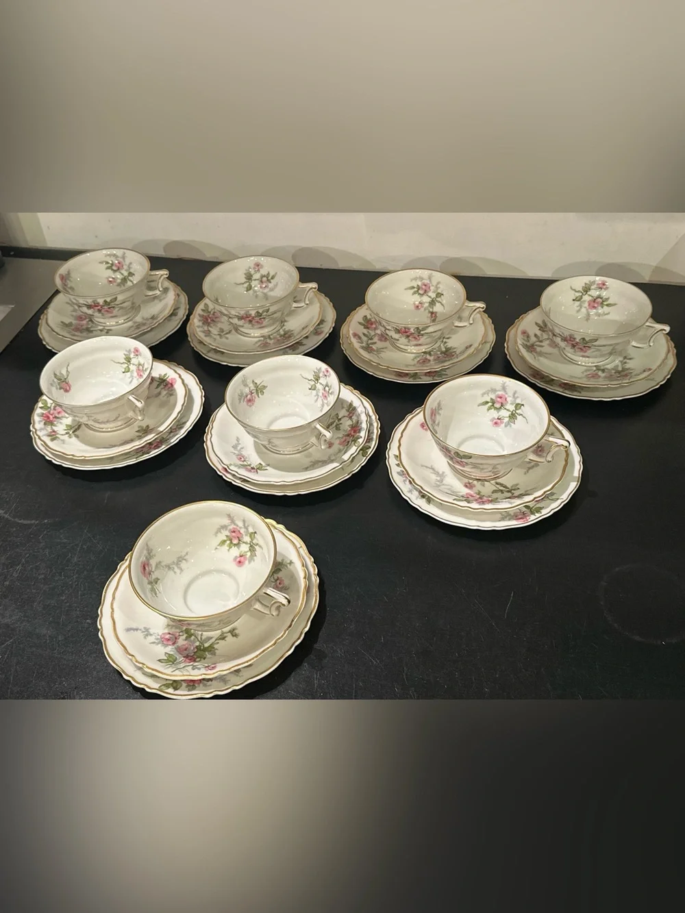 LIMOGES FRANCE TEA SERVICE FOR 8 HAVILAND SYLVIA CUPS SAUCERS PLATES SHABBY CHIC